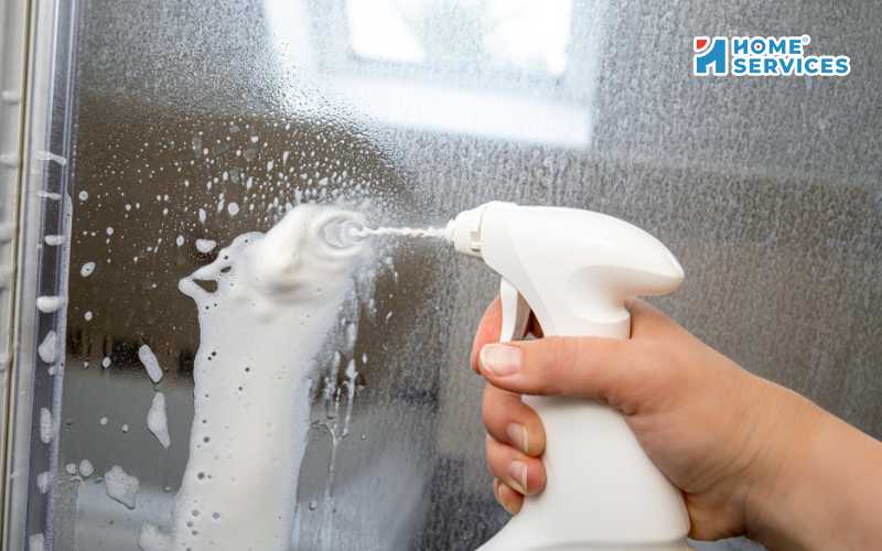 Cách tẩy cặn canxi bằng hóa chất tẩy rửa chuyên dụng