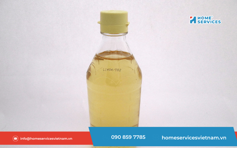 giấm ăn tẩy vết băng dính