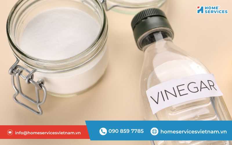 Vệ sinh bồn cầu bằng giấm và baking soda