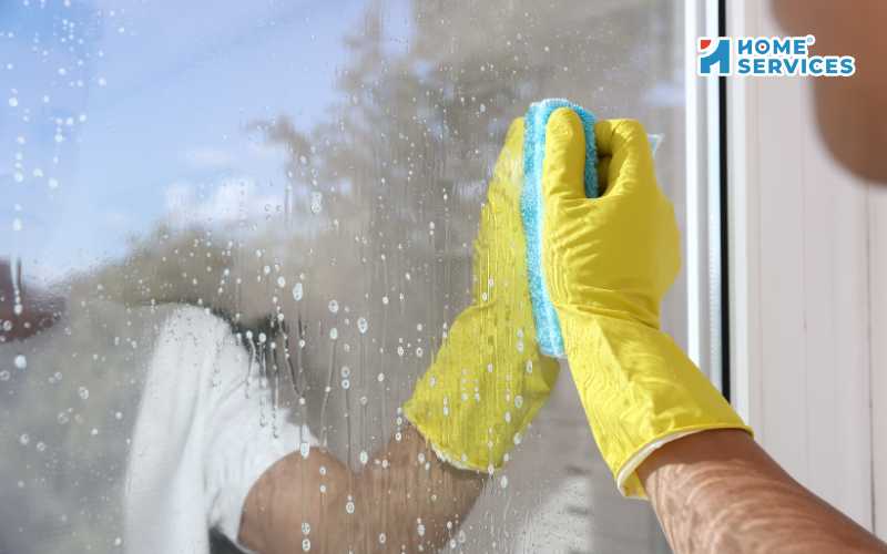 Cách vệ sinh cửa kính nhà tắm 